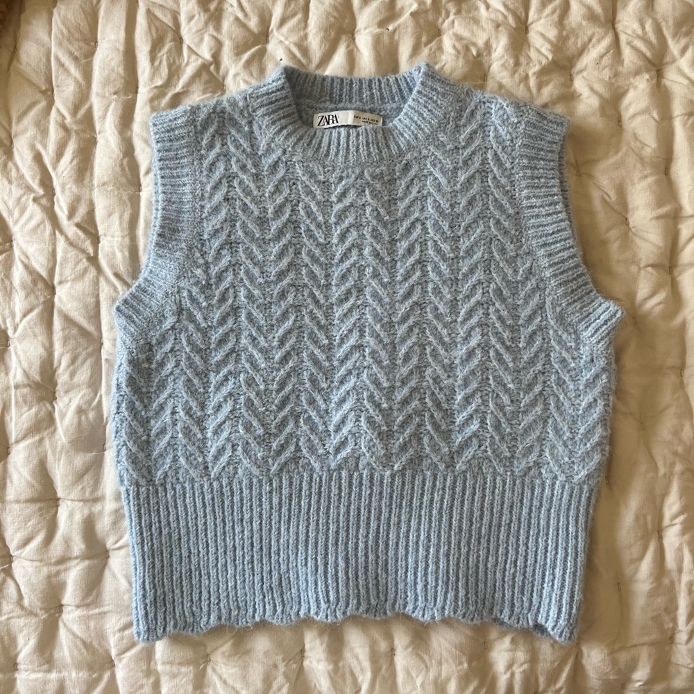 Zara knit vest in baby / light blue size S